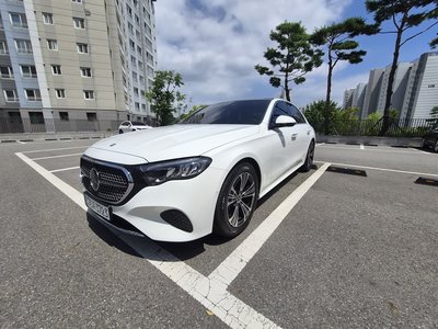 2025 Mercedes-BENZ E-CLASS 照片 1