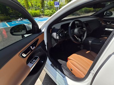 2025 Mercedes-BENZ E-CLASS — миниатюра 16