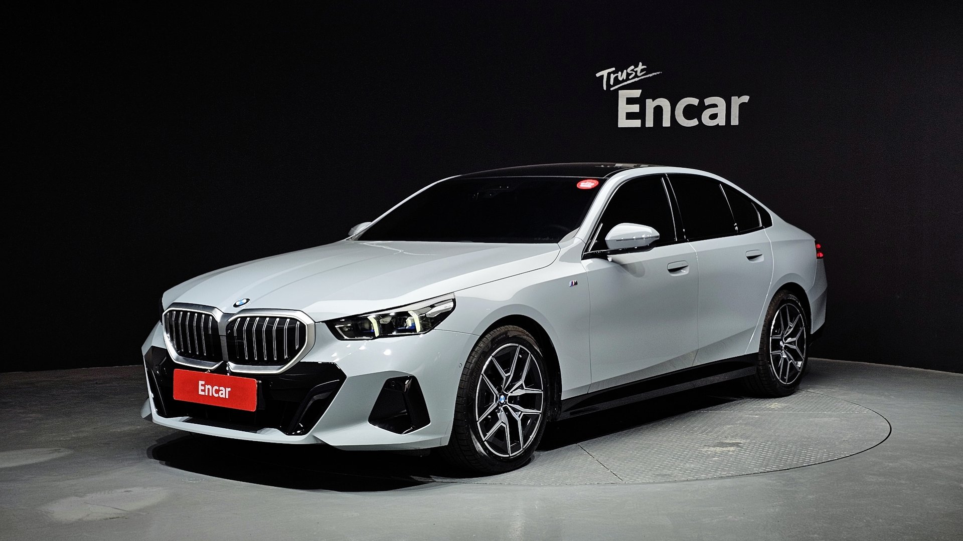 BMW 5 SERIES - View 1