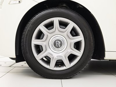 ROLLS-ROYCE GHOST - 7