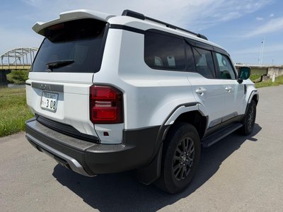 TOYOTA LAND CRUISER 250 - 7