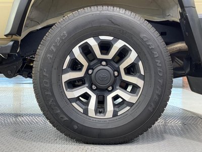 2025 Toyota LAND CRUISER 70 — миниатюра 64