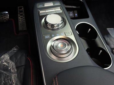 صورة مصغرة 12 لـ 2022 Genesis GV70