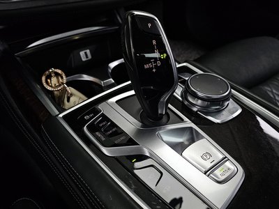 BMW 7 SERIES - 9