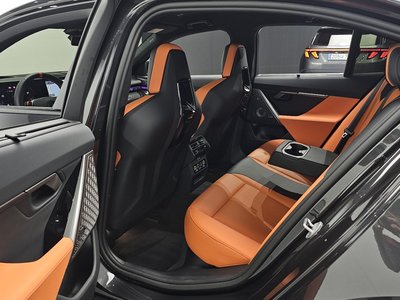 صورة مصغرة 18 لـ 2025 BMW M5