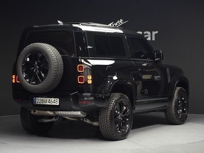 LAND ROVER DEFENDER - 4
