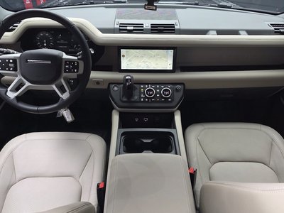 LAND ROVER DEFENDER - 5