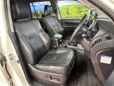 TOYOTA LAND CRUISER PRADO - 8
