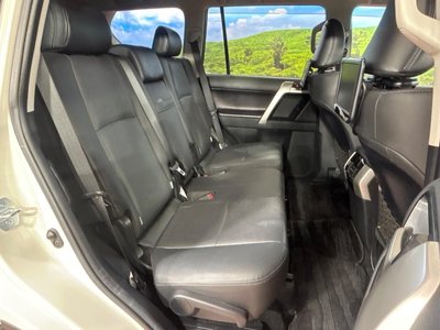 TOYOTA LAND CRUISER PRADO - 9