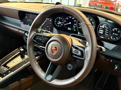 PORSCHE 911 TARGA - 10
