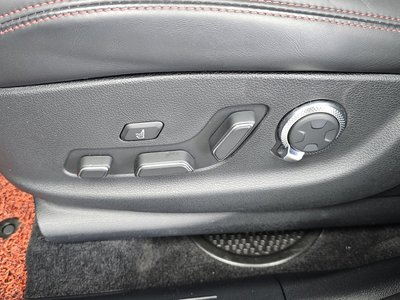 صورة مصغرة 31 لـ 2022 Genesis GV70