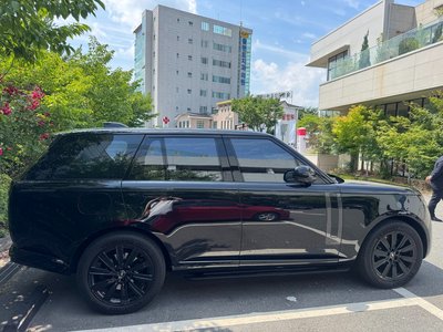 2025 LAND Rover RANGE ROVER photo 3