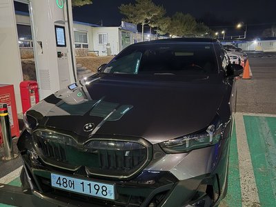 صورة 2 لـ 2023 BMW I5