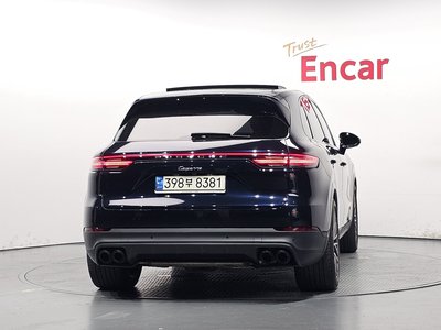 PORSCHE CAYENNE - 4