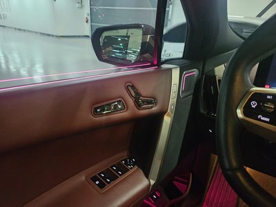 2024 BMW IX thumbnail 14