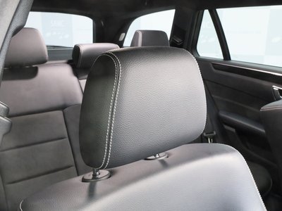 MERCEDES-BENZ E-CLASS - 8