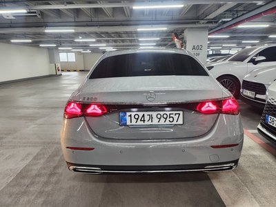 MERCEDES-BENZ E-CLASS - 3