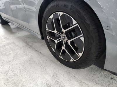 MERCEDES-BENZ E-CLASS - 6