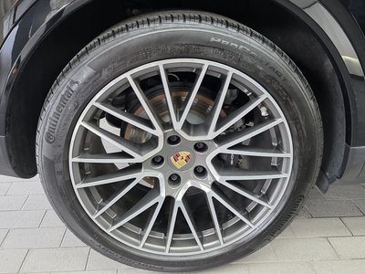 صورة 6 لـ 2023 Porsche CAYENNE