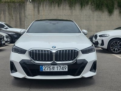 BMW 5 SERIES - 2