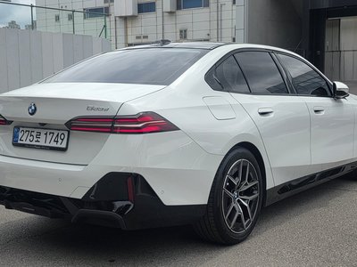 BMW 5 SERIES - 5
