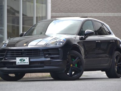 PORSCHE MACAN - 2