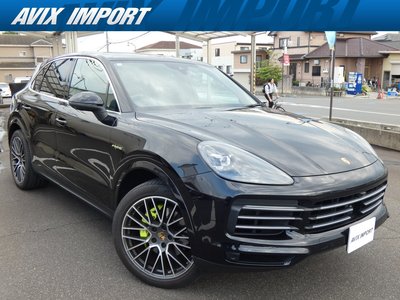 PORSCHE CAYENNE - 1
