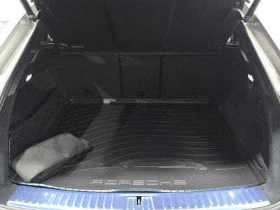 2025 Porsche CAYENNE thumbnail 33