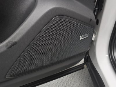 2025 Porsche CAYENNE thumbnail 28