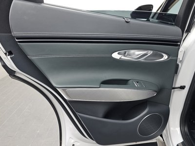 2023 Genesis ELECTRIFIED GV70 — миниатюра 15