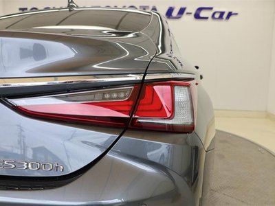 2023 Lexus ES — миниатюра 26