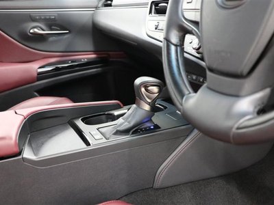 2023 Lexus ES — миниатюра 29