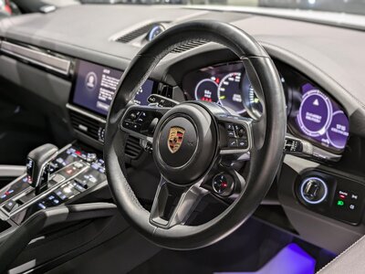 PORSCHE CAYENNE COUPE - 5