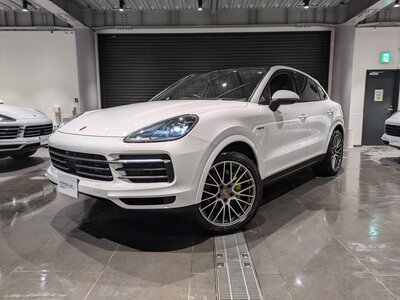 PORSCHE CAYENNE COUPE