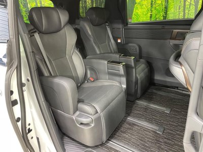 2024 TOYOTA ALPHARD photo 9