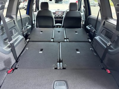2022 Mercedes-BENZ GLB — миниатюра 32