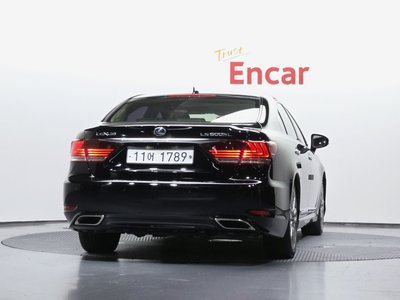 LEXUS LS - 3