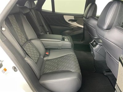 2018 Lexus LS photo 7