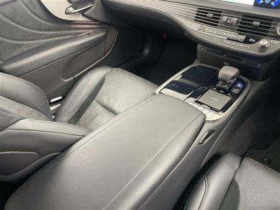 صورة مصغرة 27 لـ 2018 Lexus LS