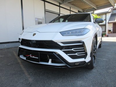 LAMBORGHINI URUS - 7
