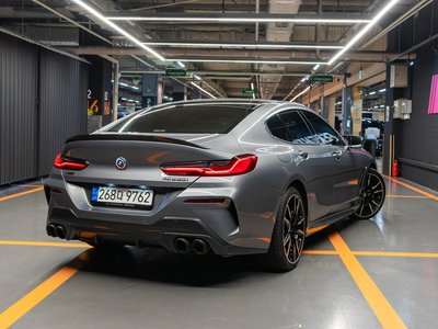 BMW 8 SERIES - 4