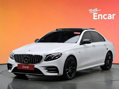 MERCEDES-BENZ E-CLASS - 1