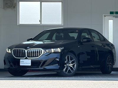 2024 BMW 5 SERIES — фото 2