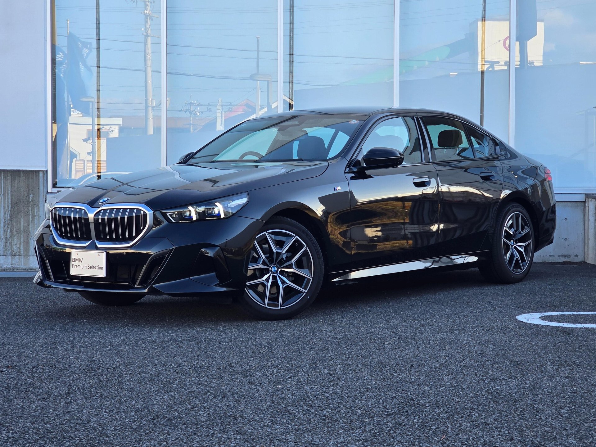 BMW 5 SERIES - View 1