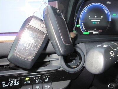 TOYOTA CROWN SPORT - 5