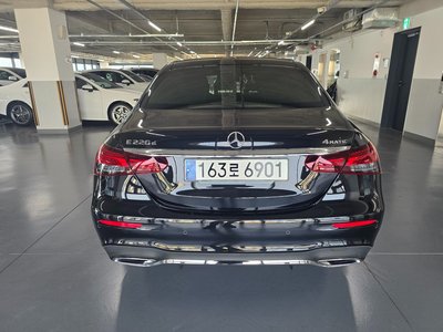 MERCEDES-BENZ E-CLASS - 3