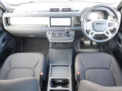 LAND ROVER DEFENDER - 2