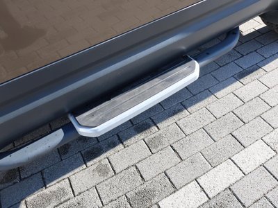 LAND ROVER DEFENDER - 4