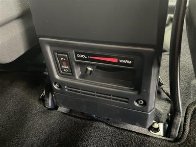 TOYOTA LAND CRUISER 70 - 7