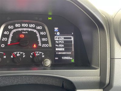 TOYOTA LAND CRUISER 70 - 9